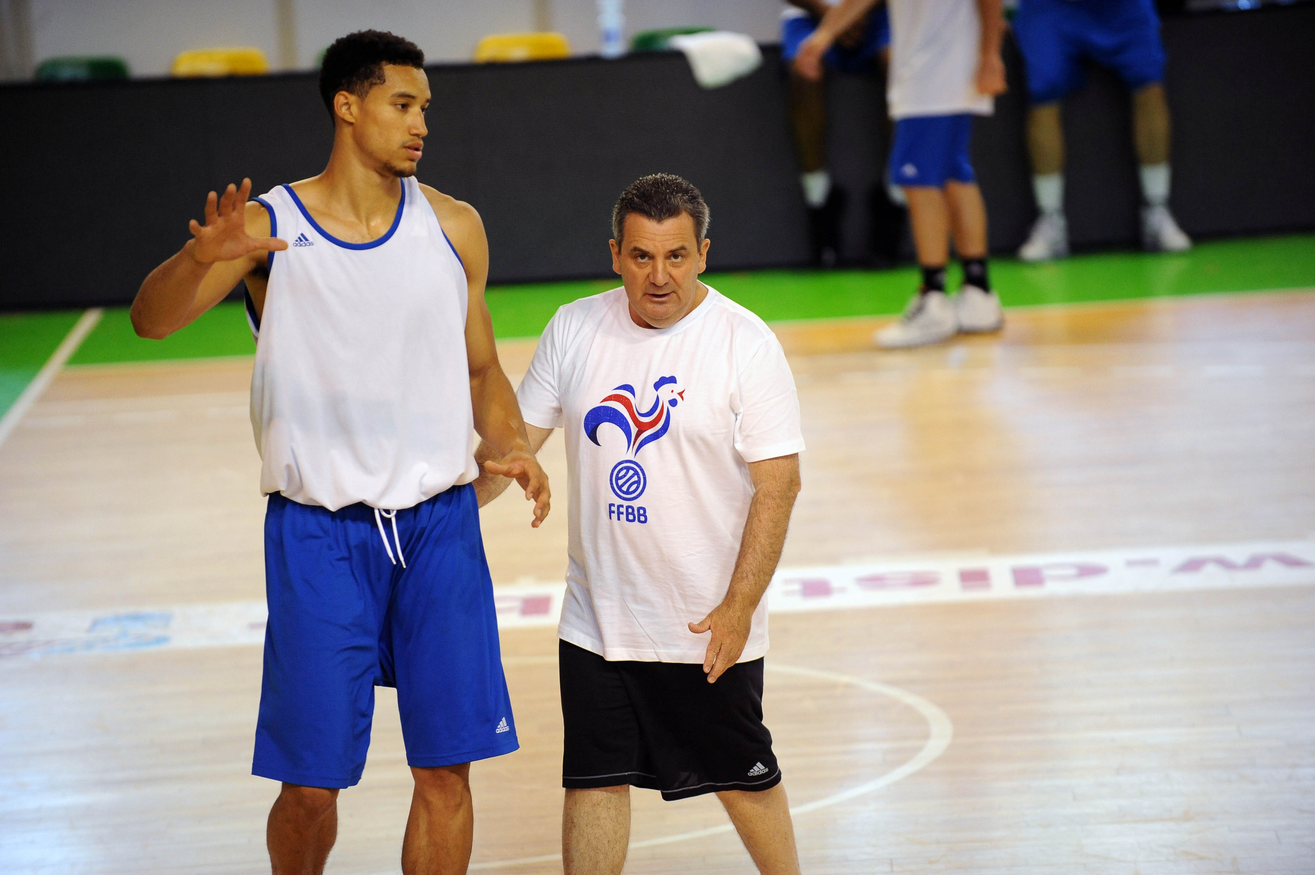 Basket Jeunes NEWS 2013 2014 Basket Masculin juin 2014 NEYMAR JR. #11 Nike FC Barcelone Jeunes Manches Longues