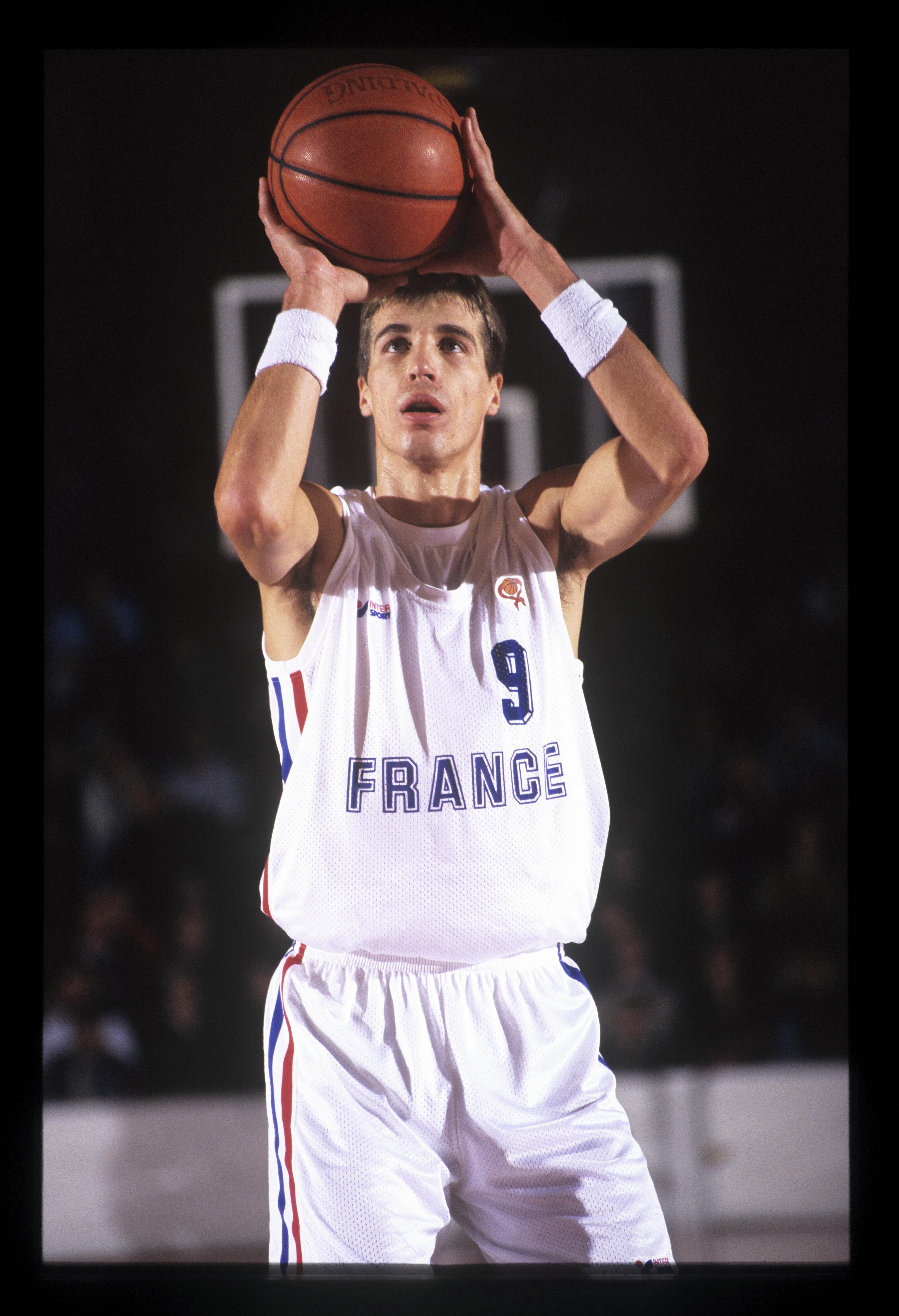 Joueur De Basket Français Entre 1978 Et 1998 L'élu ! | FFBB
