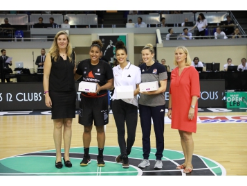 3 championnes WNBA 2018 honorée au MAIF Open LFB - Photo : Cédric Lecoq