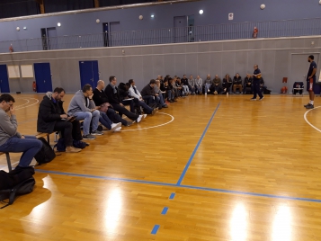 Les CTS autour de Richard Billant et Rémi Dibo, coach et joueur de l'Equipe de France 3x3