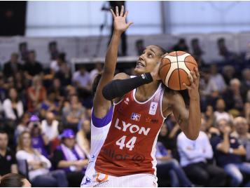 La Lyonnaise Lauren Ervin a réalisé un double-double contre Nice (16pts, 10rbds) - Bellenger-Lecocq/IS/FFBB