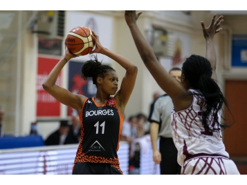 Valériane Ayayi sera l'une des armes offensives des Tango mercredi soir - FIBA