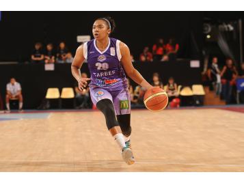 La meneuse tarbaise Alex Bentley va croiser la route de Céline Dumerc - Bellenger-Allée/IS/FFBB