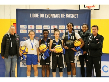 Les joueuses d'Ekaterinburg, gagnantes du Basketly.