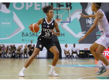 Premiers à l'issue de la saison régulière, Marième Badiane et Lyon visent le titre - Bellenger-Lecocq/IS/FFBB