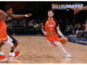 Le meneur du Mans Antoine Eito avec l'Equipe de France 3x3 - Photo : Bellenger/IS/FFBB