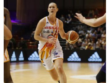 Valeriya Berezhynska et les Flammes Carolo visent la première place - Bellenger-Lecocq/IS/FFBB
