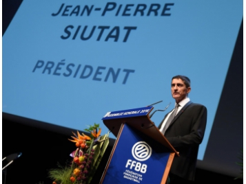 Le président de la fédération, Jean-Pierre Siutat lors de l'AG 2016 de la FFBB : Photo : Bellenger/IS/FFBB