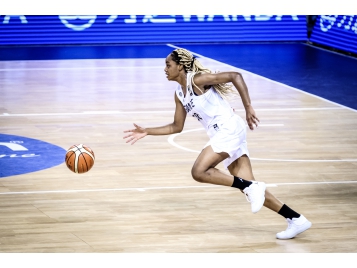 Olivia Yale et la France essaieront de ramener l'or - FIBA