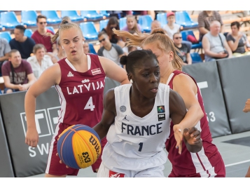 Diaba Konate et les Françaises ont buté sur la Lettonie