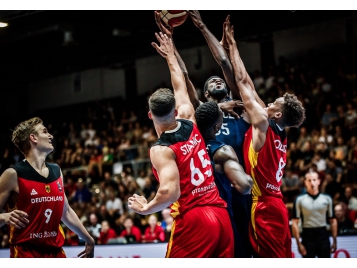 Digue Diawara et les Bleuets terminent au pied du Podium - Photo FIBA