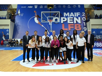 Les joueuses des équipes de France U18 et U20 - photo : Bellenger/IS/FFBB