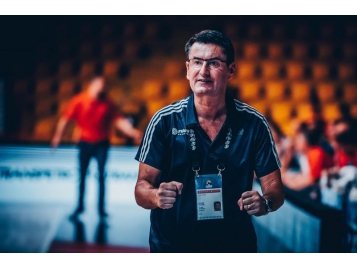 Suite aux forfaits de deux joueurs, Frédéric Crapez a dû modifier sa liste - Photo : FIBA