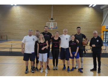 Les nanas à Fiméla et le Ferques Basket Club s'associent pour la bonne cause - Photo : Ferques Basket Club