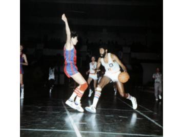 Jacques Cachemire sous le maillot de l'Equipe de France - Photo : Musée du Basket