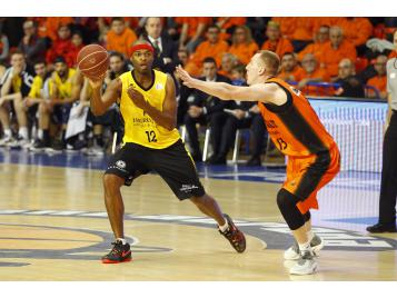 Tariq Kirksay sous le maillot de Tenerife - Photos ACB Tariq Kirksay