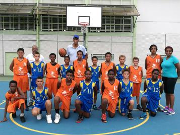 Les U13 autour de Georges Vestris