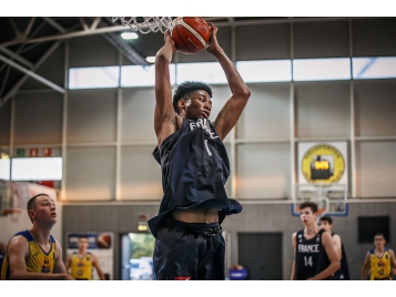 Yohan Traoré (13 points) a contribué à la remontée des Bleus - FIBA