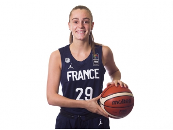 Les efforts de Sara Roumy (24 points) et des Bleues n'auront pas suffi - FIBA