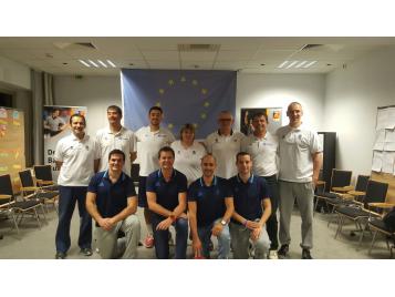 10 formateurs d'arbitres français encadrés par Bruno Vauthier lors du stage de formation à Berlin - Photo : FFBB