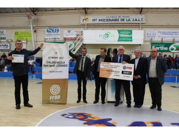 De gauche à droite, Pascal DIARD, président de Le Mans JALT section Basket, Yannick SUPIOT, président de la Ligue des Pays de la Loire, élu fédéral, Christophe COURCIER, vice président de Le Mans JALT section Basket, élu CD 72, Jean-Yves GUINCESTRE, Délégué de la Zone Ouest, élu fédéral, Jean-Claude BOIS, membre du Conseil d'Honneur et Gilles DUMONT, Président du CD 72, élu fédéral.