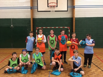 Les participants au tournoi 3x3 UNSS de Moulins