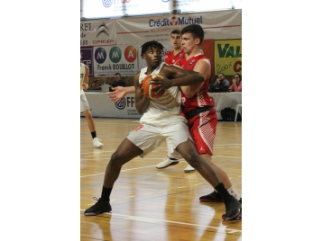 Yvan Ouedraogo et les Bleuets se sont inclinés face à la Croatie (73-75)