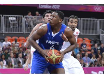 Kevin Séraphin a brillé face aux Spurs - Photo : Bellenger/IS/FFBB