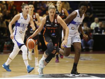 Johannah Leedham et les Berruyères mènent 1-0 - Bellenger-Lecocq/IS/FFBB