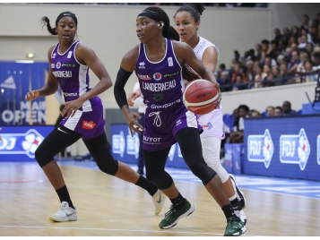 Ezinne Kalu s'est révélée avec Landerneau - Bellenger-Lecocq/IS/FFBB