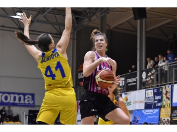 Michelle Plouffe, meilleure marqueuse des Lionnes à Gdynia - FIBA