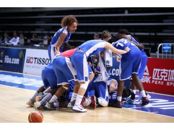 Les Bleuettes après leur succès face à l'Espagne en demi-finale du Mondial U19F en 2013