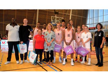 Les Niss'Angels après le victoire en finale - CD 37 Basket