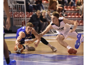 Lorenzo Thirouard combatif avec le CFBB - photo : Bellenger/IS/FFBB