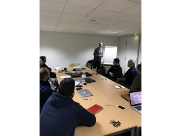 Les futurs entraîneurs pros en formation à la SIG - photo DR