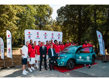 Les joueurs de l'Equipe de France lors du partenariat Suzuki - photo : Julien Bacot/FFBB