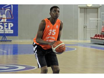 Essome Miyem, meilleur marqueur français du premier match du tournoi tricolore - Photo : Bosi/FFBB