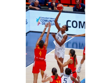 Ce soir, Sandrine Gruda et les Bleues ont butté sur l'Espagne - Photo FEB
