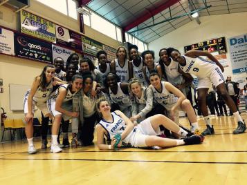 Les U16 féminines ont remporté le tournoi du Poinçonnet - Photo : Emotions BasketBall