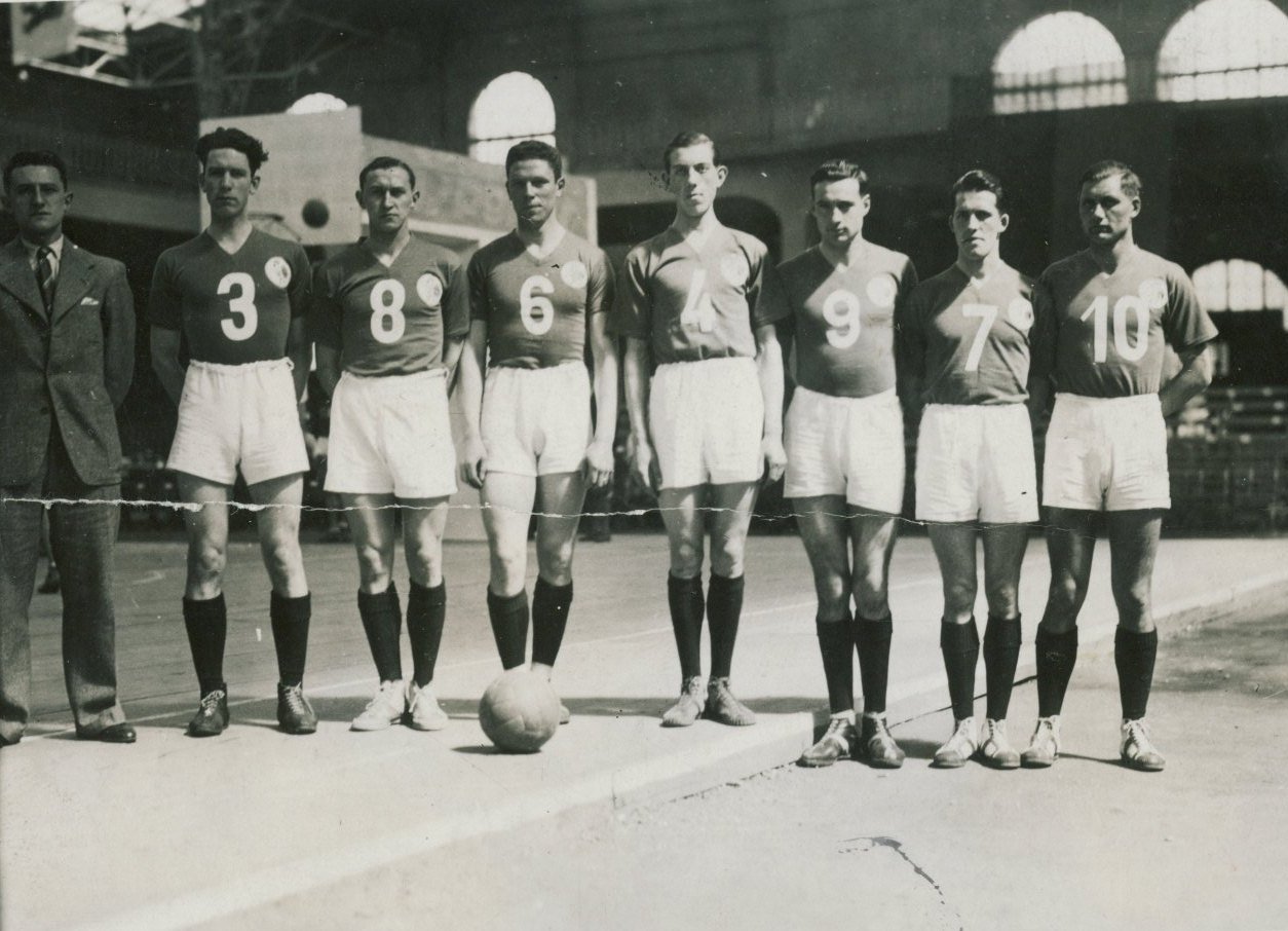 Affiche ancienne – Genève, 4 eme Championnat d'Europe de Basketball 1946 –  Galerie 1 2 3