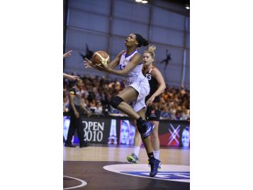 Valeriane Ayayi 
