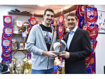 Nando De Colo et Jean-Pierre Siutat